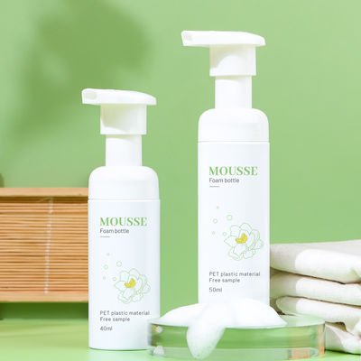 व्यक्तिगत देखभाल के लिए चिकने डिज़ाइन में प्रेस पंप हेड और अनुकूलित सजावट के साथ जेएक्सपैक पीईटी फोम पंप बोतल
